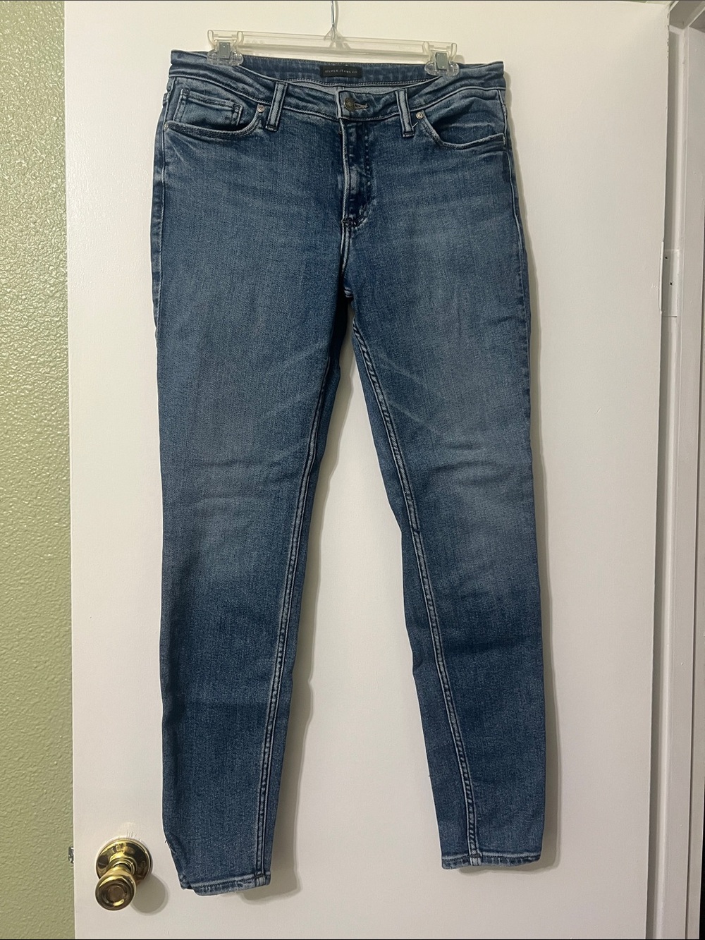 Silver Jeans Women's Skinny in Medium Blue Wash